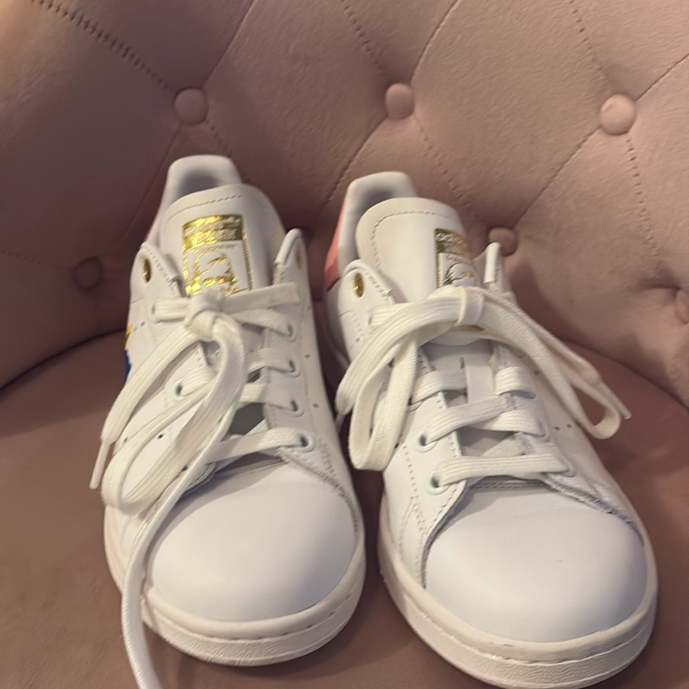 Stan Smith floral adidas. Worn once, in good condition - Picture 1 of 5